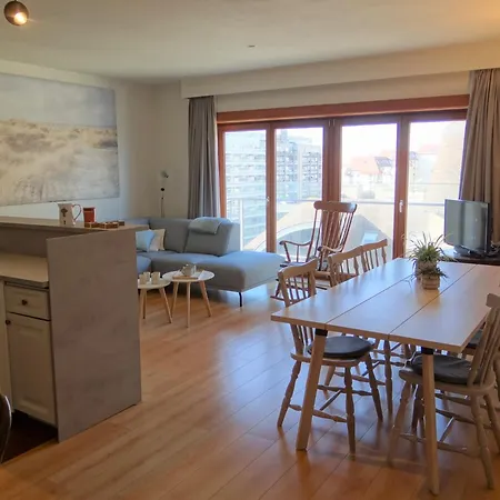 In Near The Apartman *